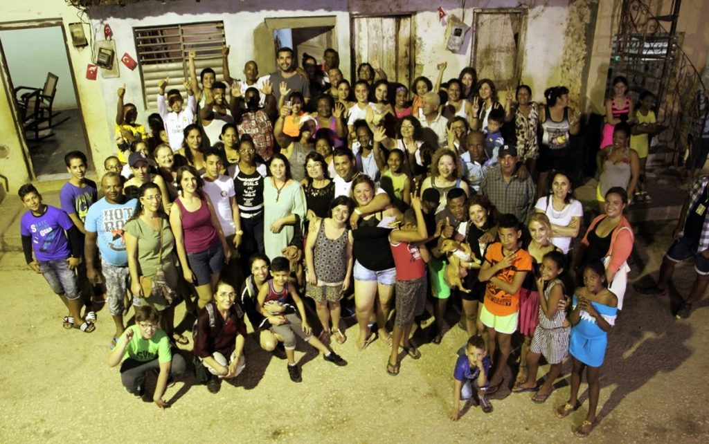 Trinidad’da bir sokak buluşmasından kalanlar